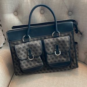 Dooney & Bourke Bag